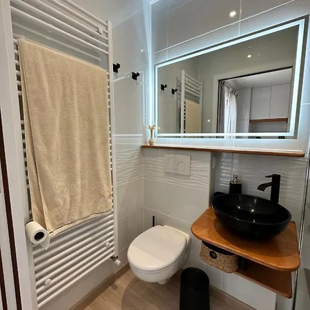 Des Anges Bed and Breakfast 4*