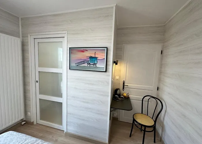 Des Anges 住宿加早餐酒店 Soussans