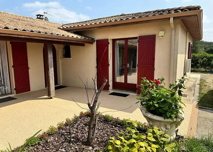 Des Anges 住宿加早餐酒店 Soussans