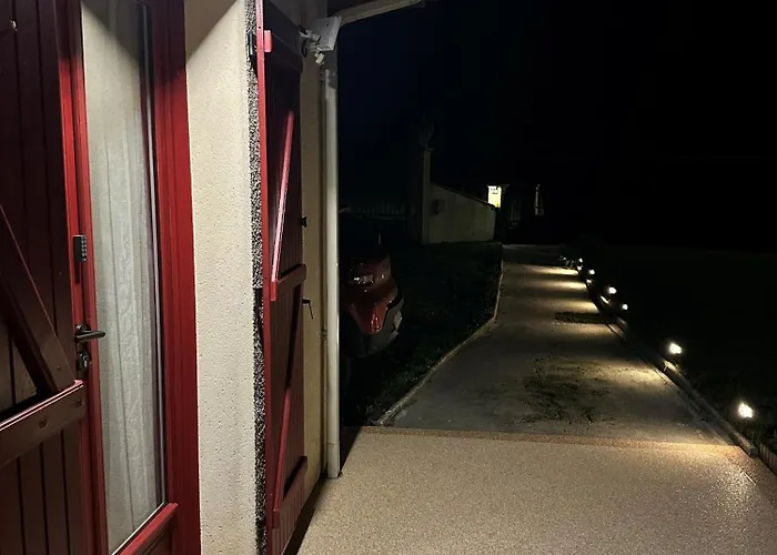 Des Anges 住宿加早餐酒店 Soussans